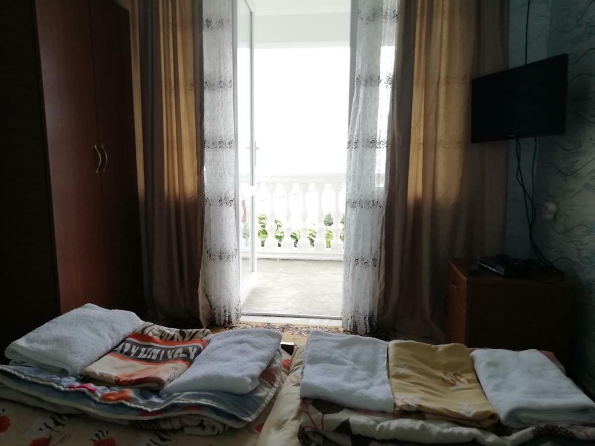 Geno Guest House Kvariati Buitenkant foto