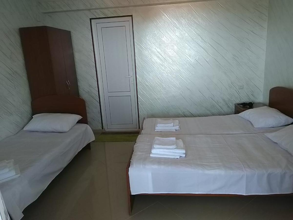 Geno Guest House Kvariati Buitenkant foto
