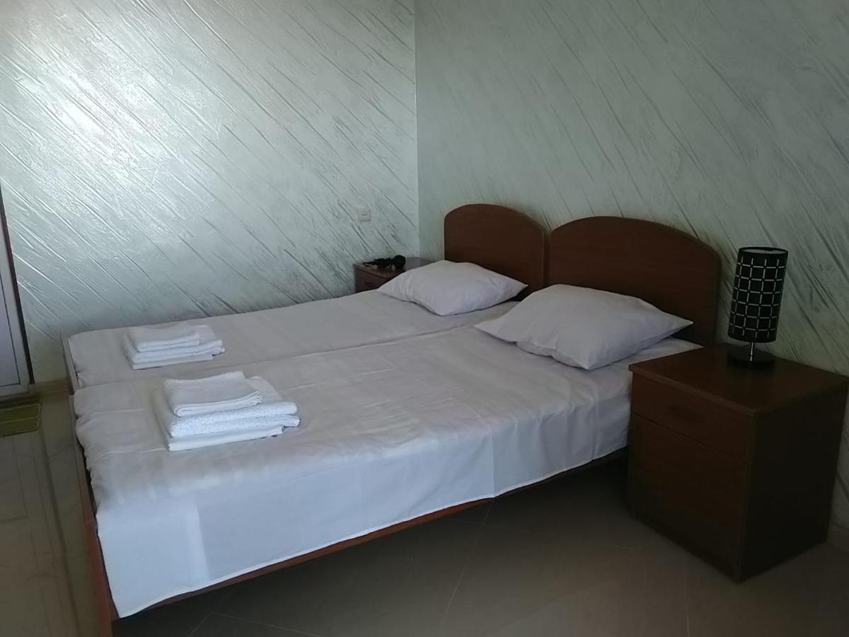 Geno Guest House Kvariati Buitenkant foto
