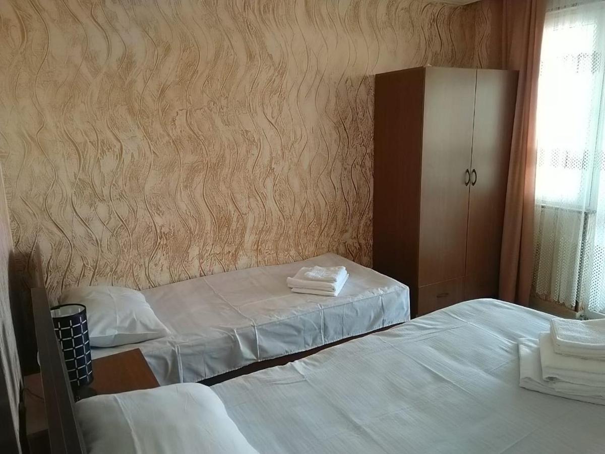Geno Guest House Kvariati Buitenkant foto