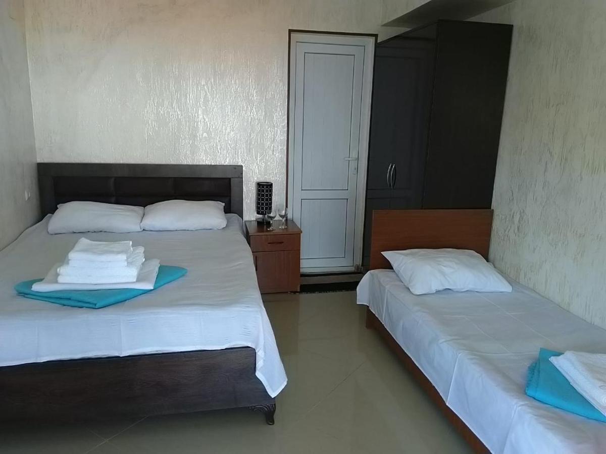 Geno Guest House Kvariati Buitenkant foto